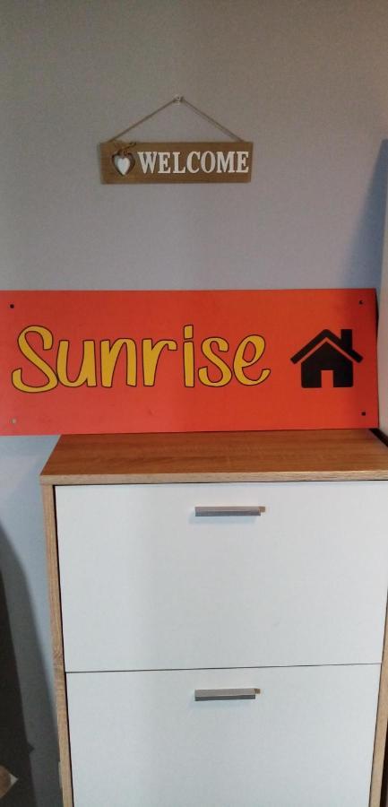 Hostel Sunrise przy DW. Zachodnim Warszawa Zewnętrze zdjęcie