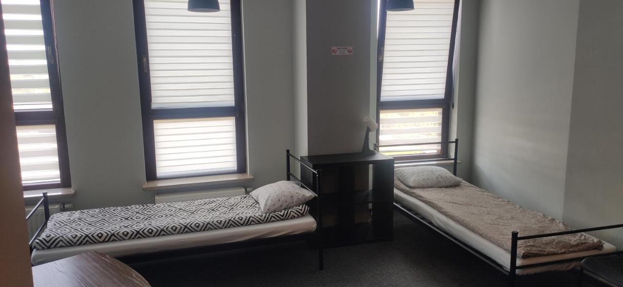 Hostel Sunrise przy DW. Zachodnim Warszawa Zewnętrze zdjęcie